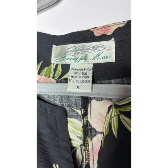 PINEAPPLE MOON 100% SILK HAWAIIAN BUTTON-UP TANK SIZE XL - Picture 2 of 3